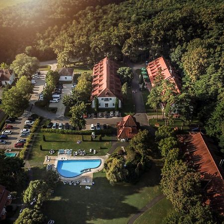 ホテル Abbazia Country Club Nemesnép エクステリア 写真